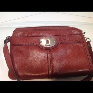 Fossil mini like a wallet but is cool ❤️❤️❤️